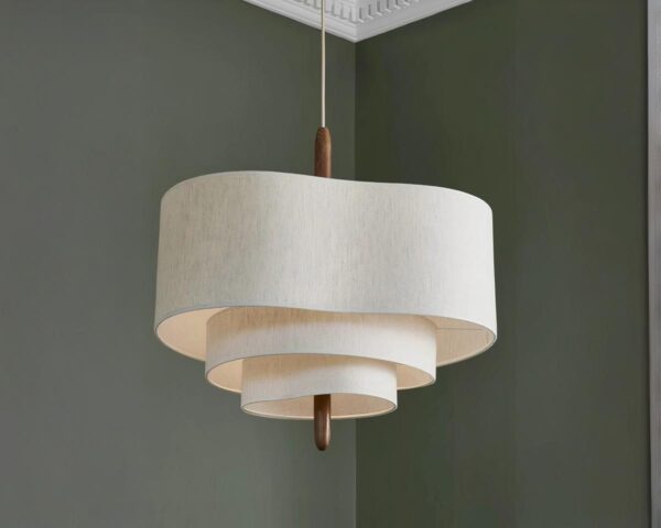 Suspension japonaise élégante et raffinée en tissu dans un intérieur
