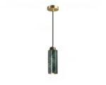 Petite suspension au design luxueux en marbre sur fond blanc