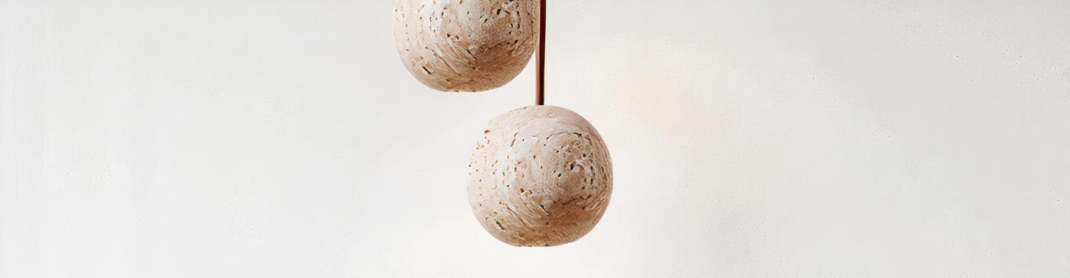 IMG_08_2024_petite_suspension_design_pierre_travertin_02-image-2.jpg
