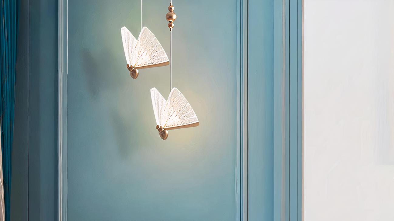 IMG_08_2024_suspension_2_lampes_forme_papillons_01-image-1.jpg
