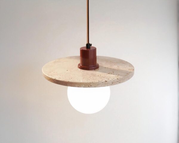 Suspension ampoule design et moderne en pierre allumée sur fond gris