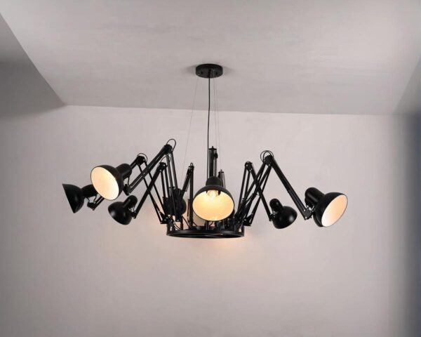 Suspension araignée noire moderne et flexible allumée dans un intérieur