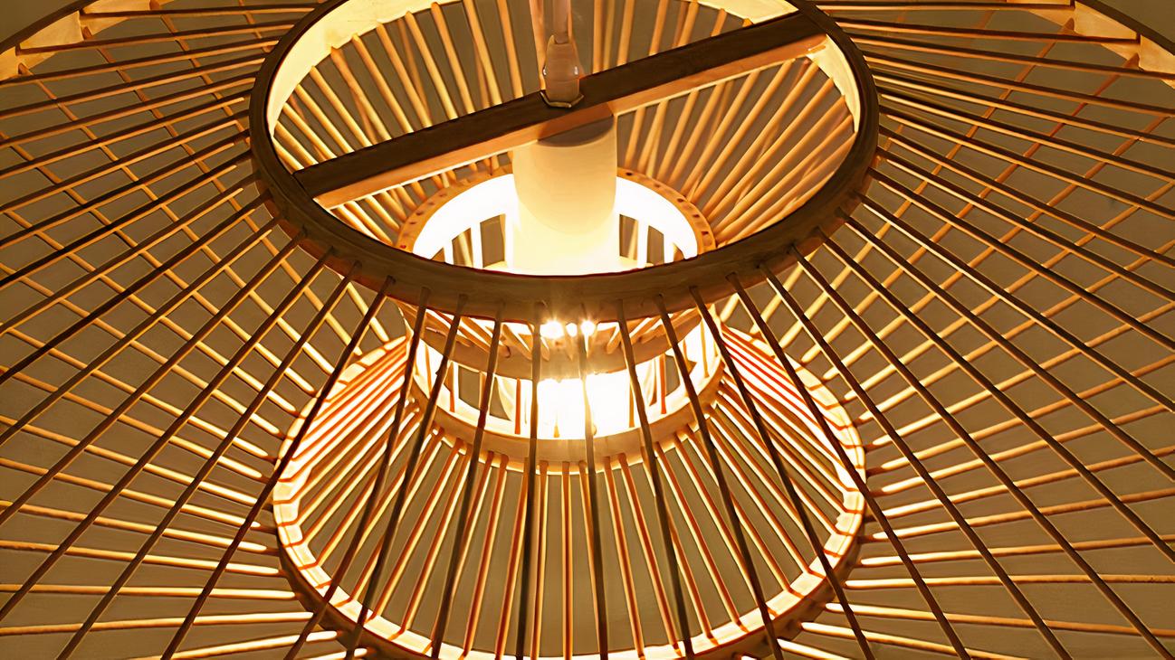 IMG_08_2024_suspension_bambou_moderne_elegante_4-image-3.jpg