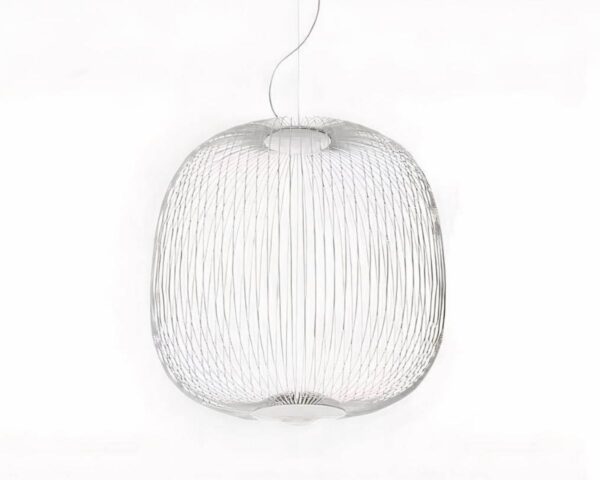 Suspension cage oiseau LED classe et discrète sur fond blanc.