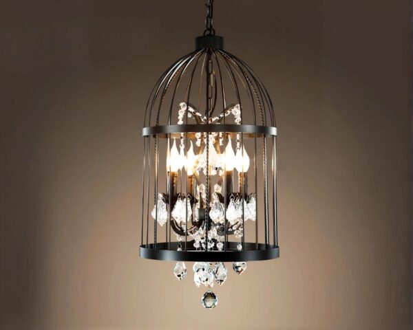 Suspension cage oiseau LED à quatre têtes style vintage sur fond gris et marron