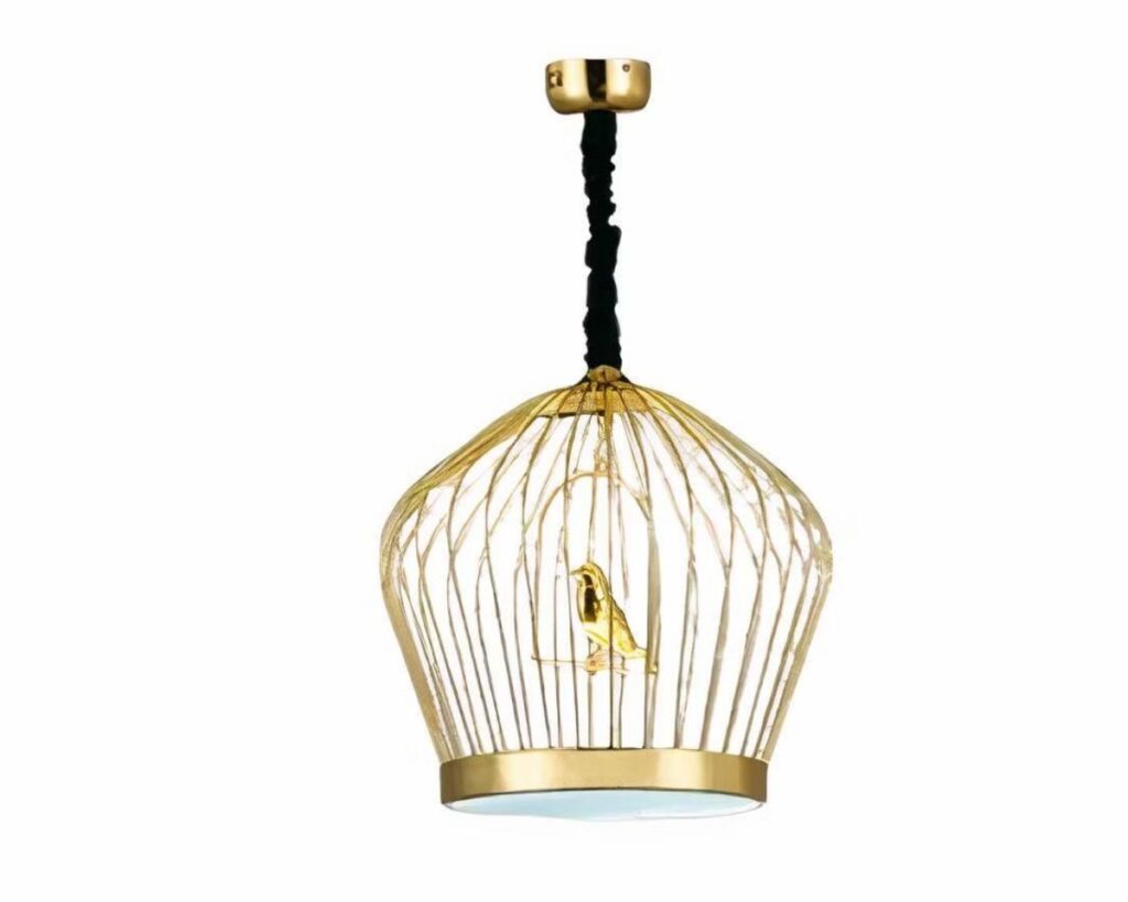 Suspension cage oiseau LED réaliste et doré sur fond blanc. Le câble de suspension est noir.