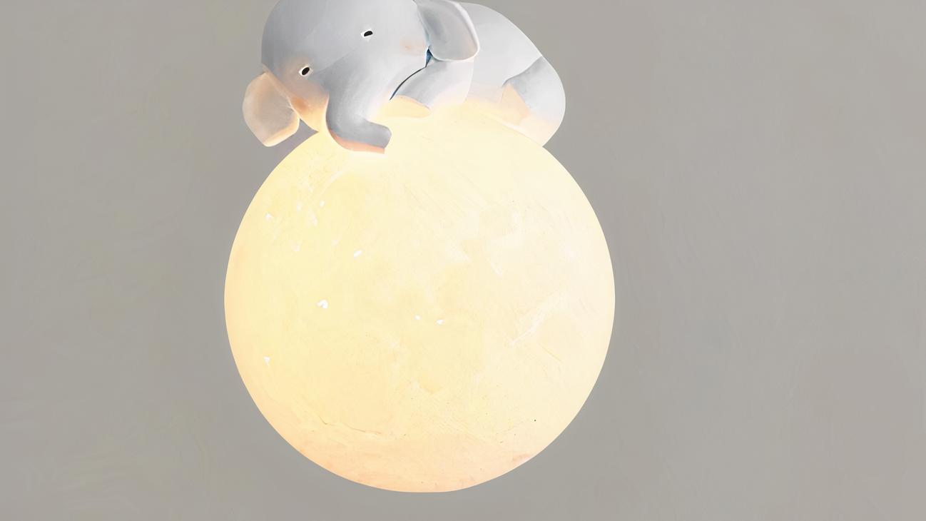 IMG_08_2024_suspension_chambre_enfant_compagnon_nuit_04-image-3.jpg