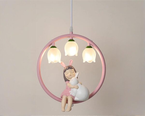 Suspension chambre fille chic et raffinée en résine allumée sur fond gris