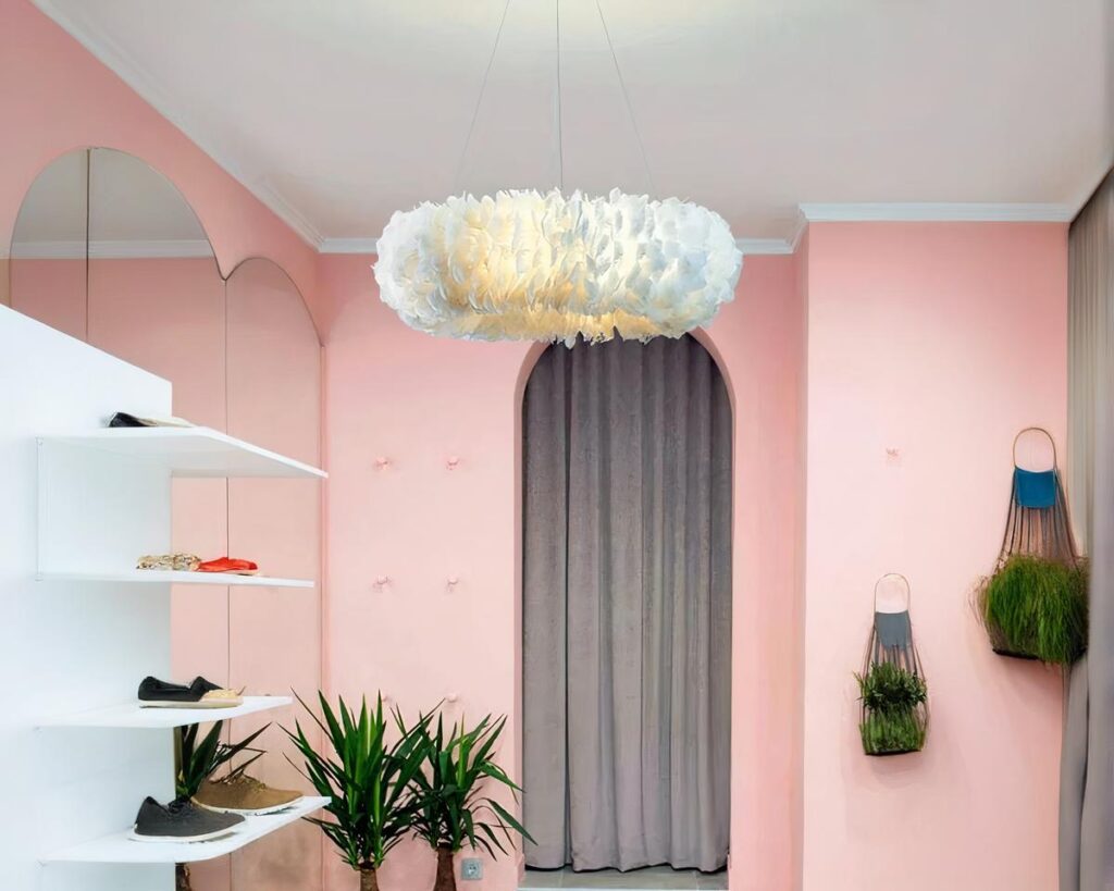 Suspension chambre fille décorative en design de plume