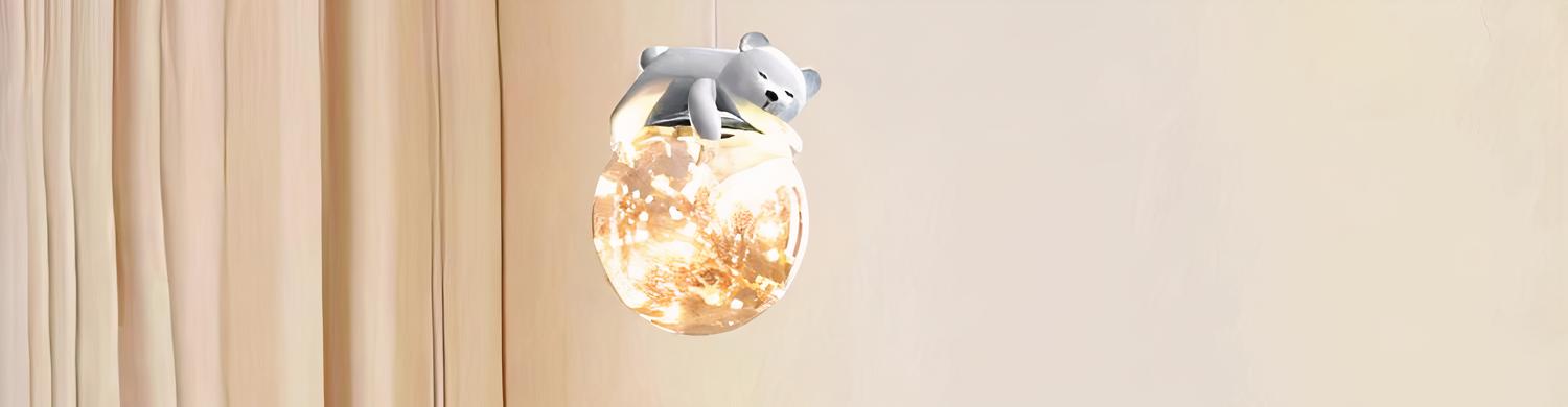 IMG_08_2024_suspension_chambre_garcon_moderne_decoree_ours_blanc_3-image-2.jpg