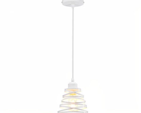 Suspension cuisine décorative et design sur fond blanc.