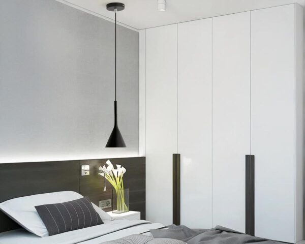 Suspension cuisine noire au design moderne dans une chambre