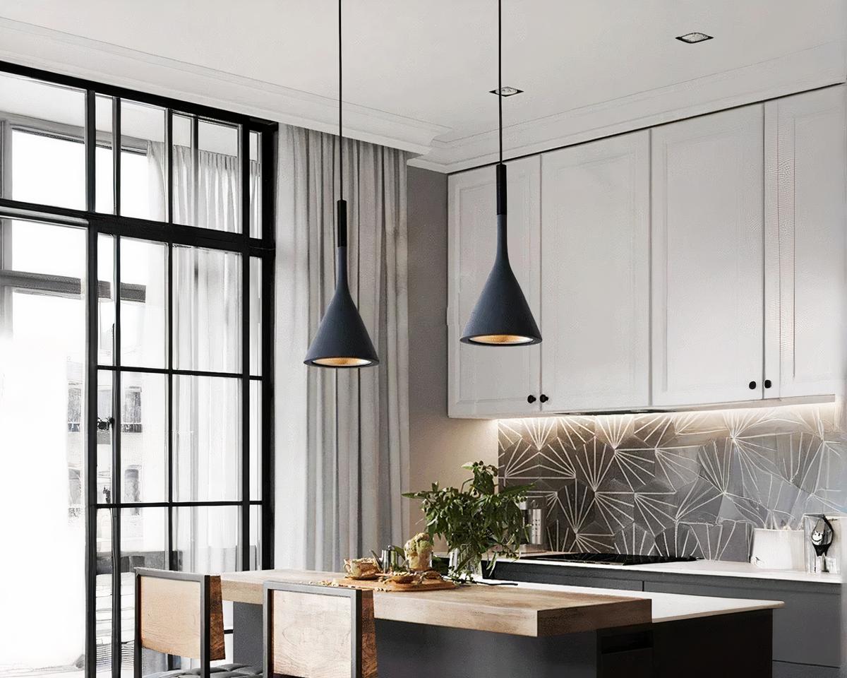 IMG_08_2024_suspension_cuisine_noire_design_moderne_02