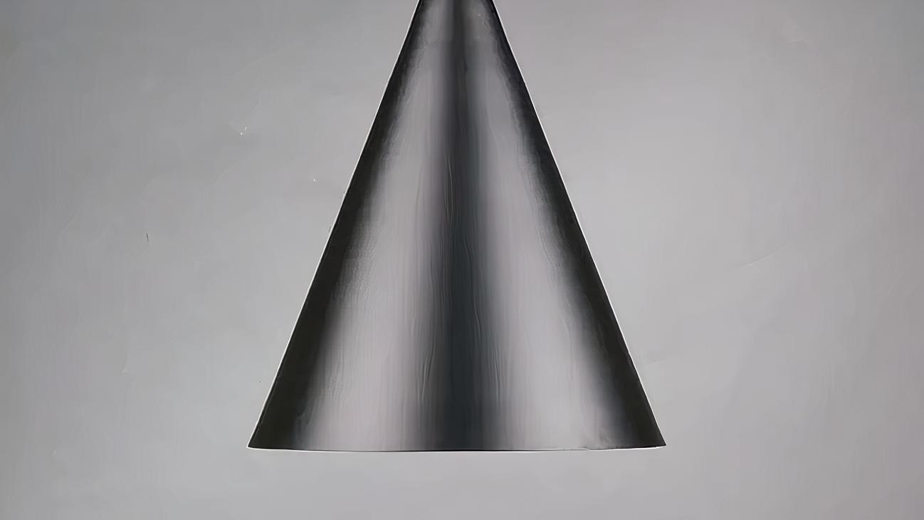 IMG_08_2024_suspension_deportee_noire_moderne_aluminium_3-image-3.jpg