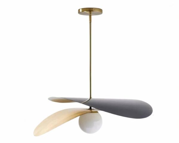 Suspension effet laiton LED décorative et contemporaine sur fond blanc