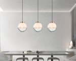 Suspension filaire chic et moderne en boule de verre