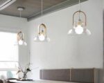 Suspension filaire élégante et moderne en verre