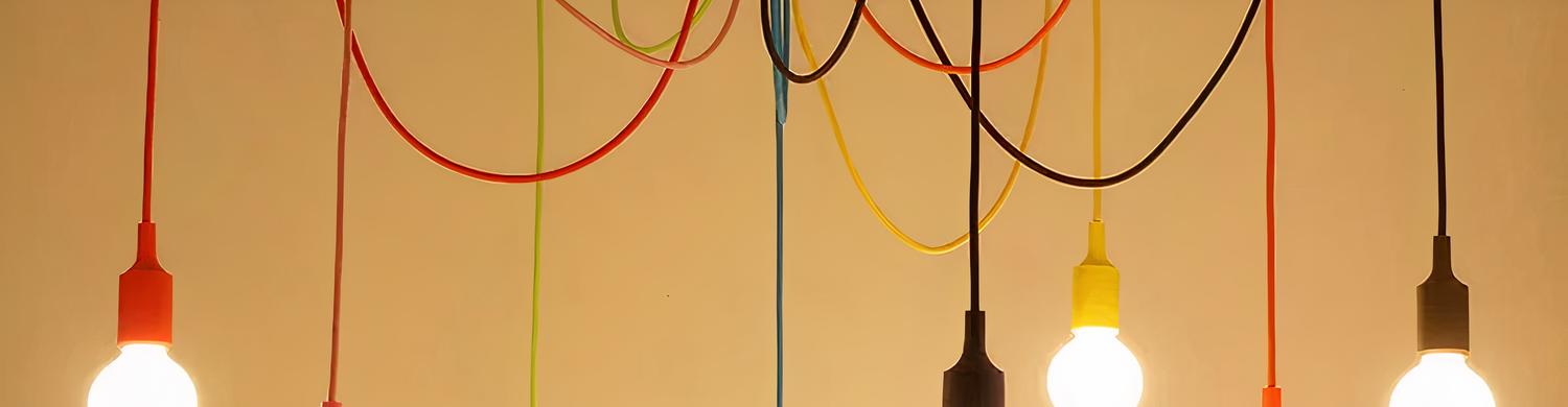 IMG_08_2024_suspension_filaire_multicolore_design_moderne_1-image-2.jpg