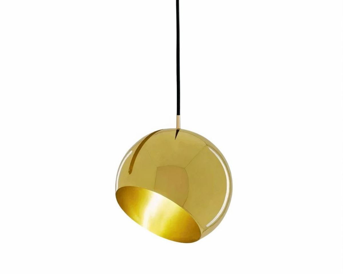 IMG_08_2024_suspension_globe_polyvalente_etèdécorative_b