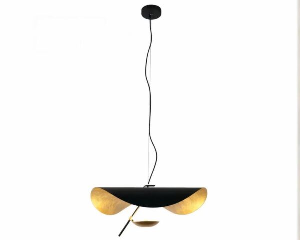 suspension laiton LED créative et stylée noire et dorée sur fond blanc.