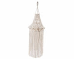 Suspension macramé blanche en coton sur fond blanc