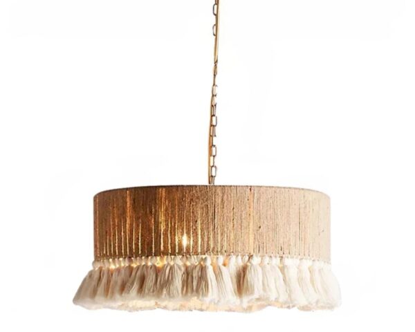 Suspension macramé avec corde de chanvre sur fond blanc