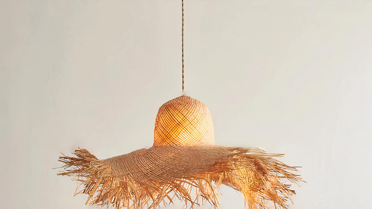 IMG_08_2024_suspension_paille_led_intemporelle_raffinee_01-image-1.jpg