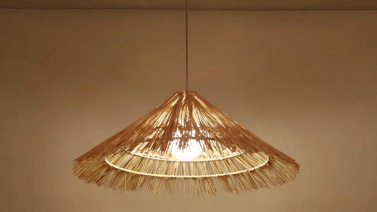 IMG_08_2024_suspension_paille_led_tendance_faite_main_01-image-1.jpg
