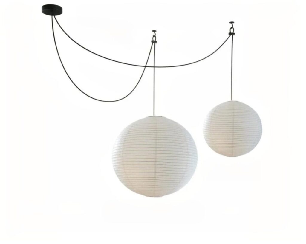Suspension papier japonais à deux sphères sur fond blanc