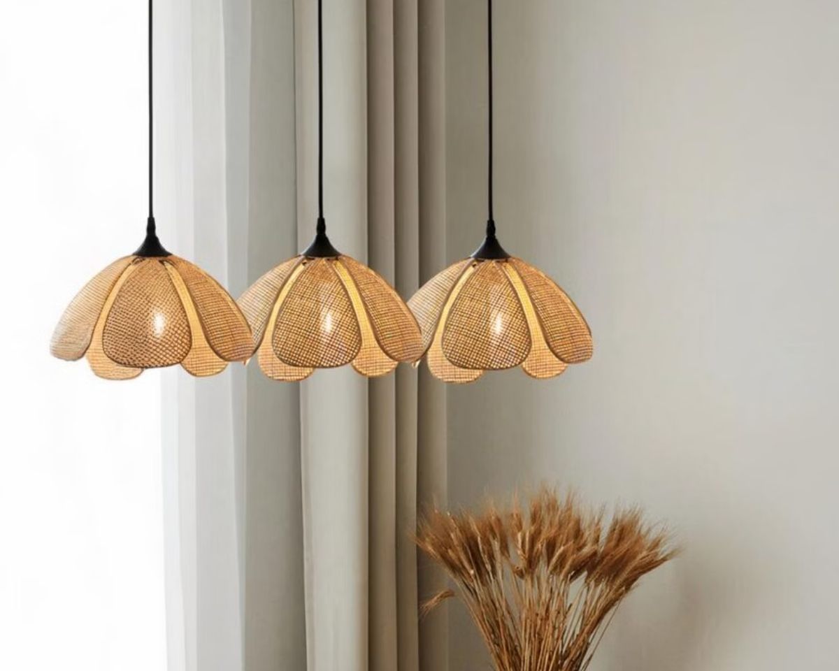 IMG_08_2024_suspension_petale_vintage_rotin_a