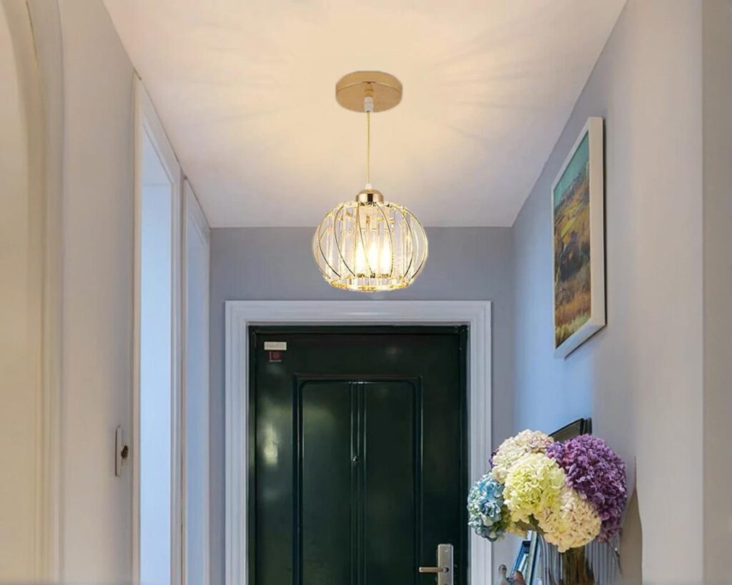 Suspension salle de bain moderne en pierre de verre dans un couloir