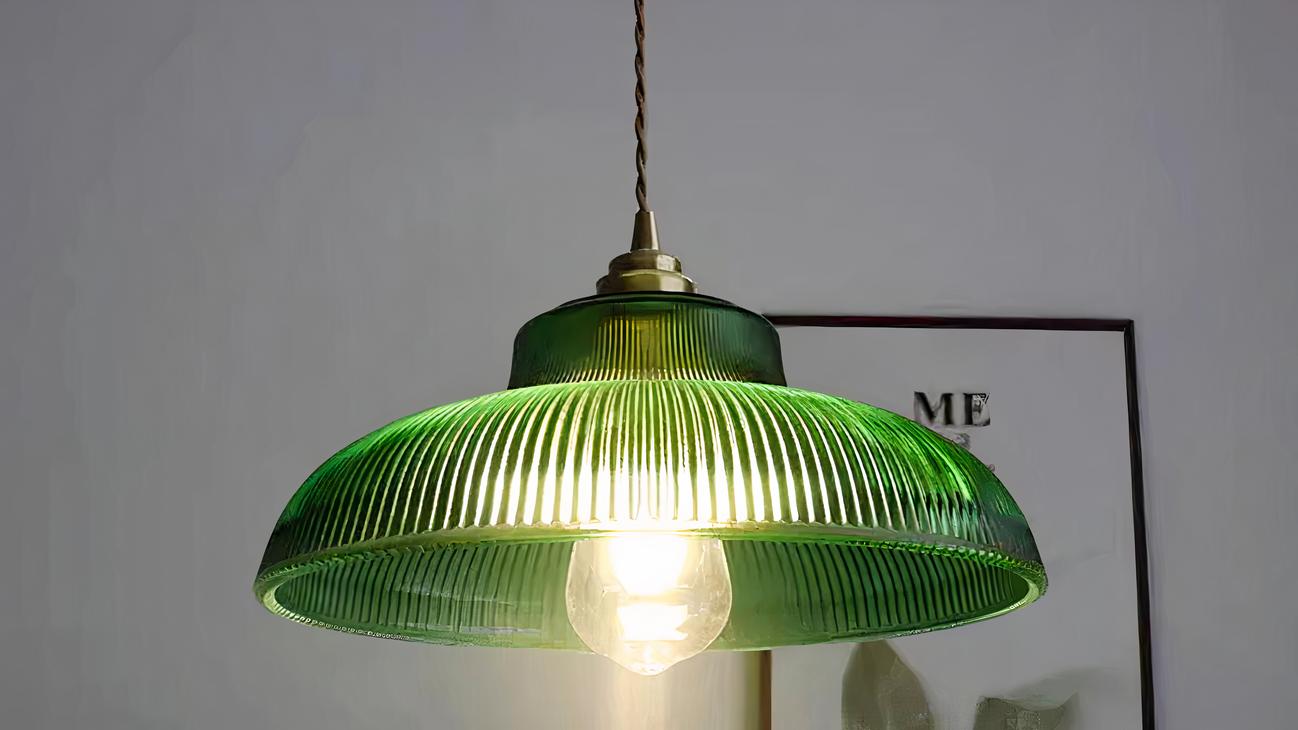IMG_08_2024_suspension_salle_bain_verte_vintage_verre_02-image-1.jpg