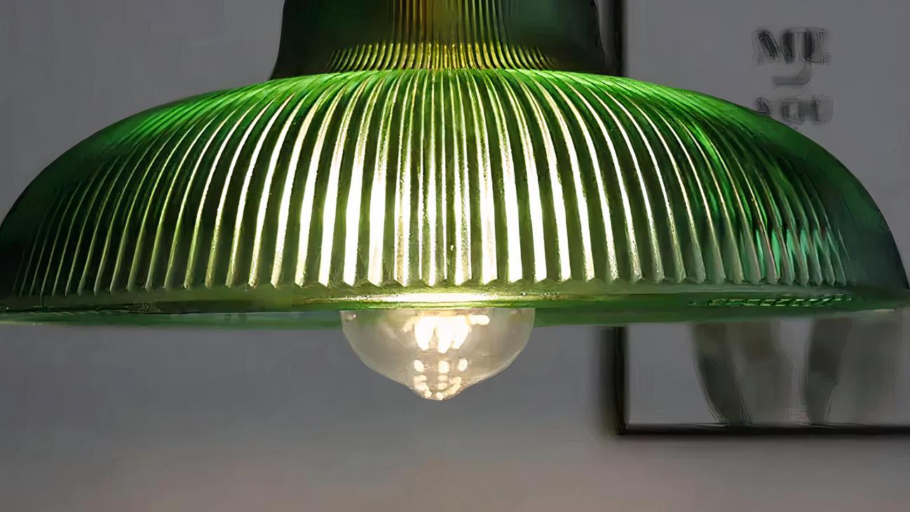 IMG_08_2024_suspension_salle_bain_verte_vintage_verre_03-image-3.jpg