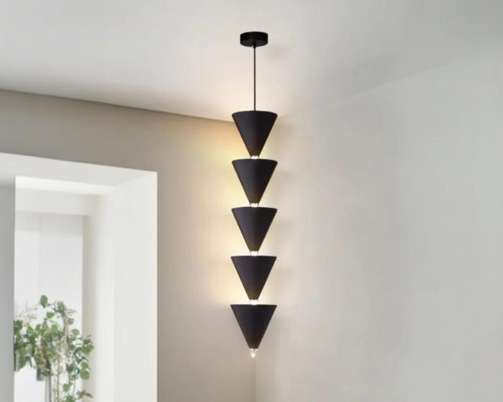 Suspension scandinave créative en acier inoxydable sur fond gris