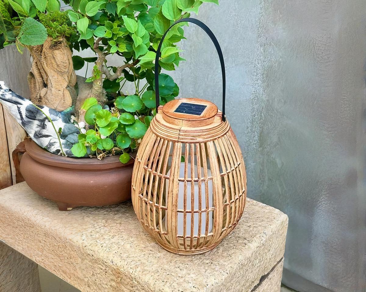 IMG_08_2024_suspension_solaire_lanterne_bambou (3)