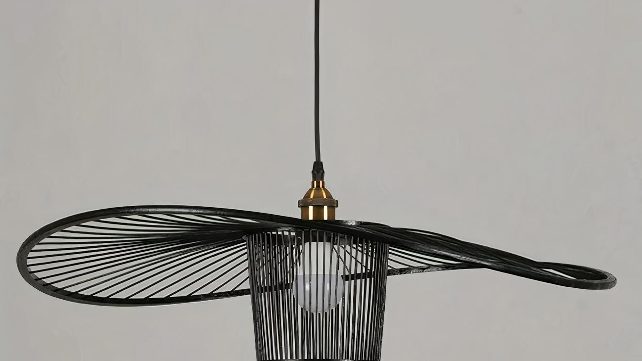 IMG_08_2024_suspension_style_vertigo_moderne_bambou_noir-1-image-3.jpg