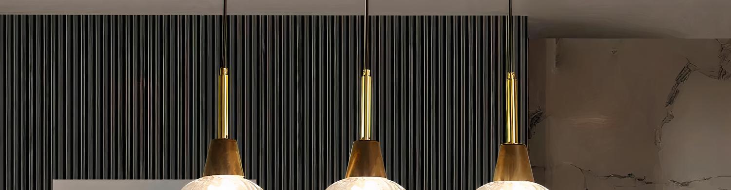 IMG_08_2024_suspension_trois_lampes_elegante_durable_1-image-2.jpg