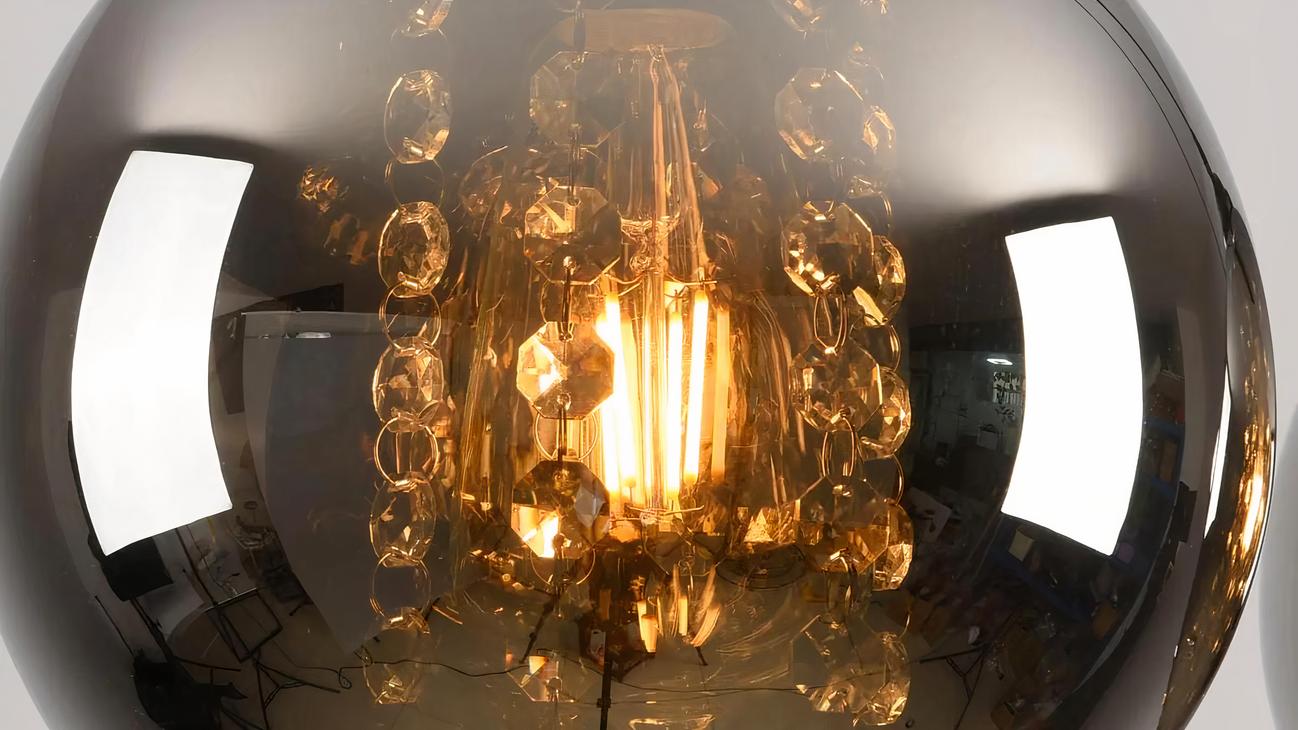 IMG_08_2024_suspension_trois_lampes_elegante_style_luxueux_4-image-3.jpg