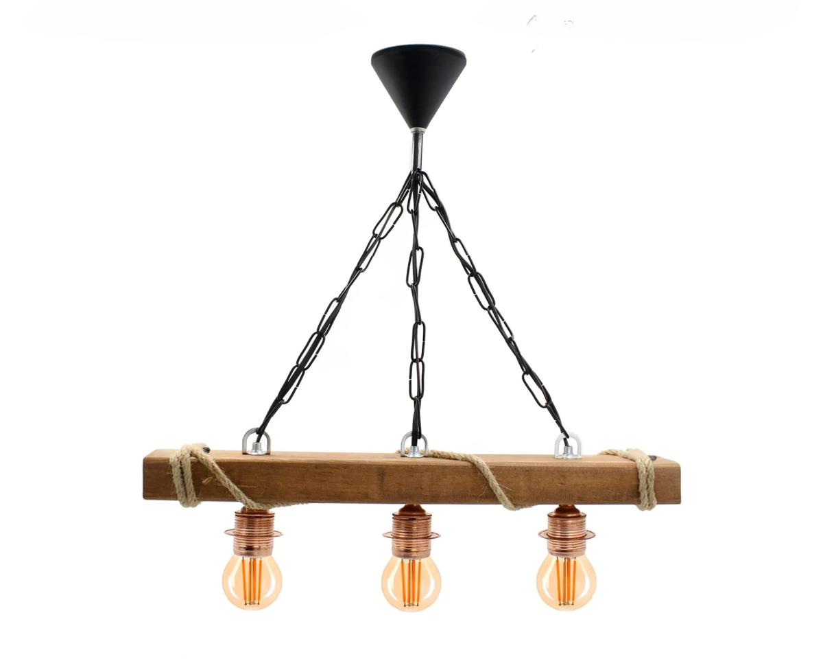 Suspension trois lampes vintage et raffinée en bois sur fond blanc