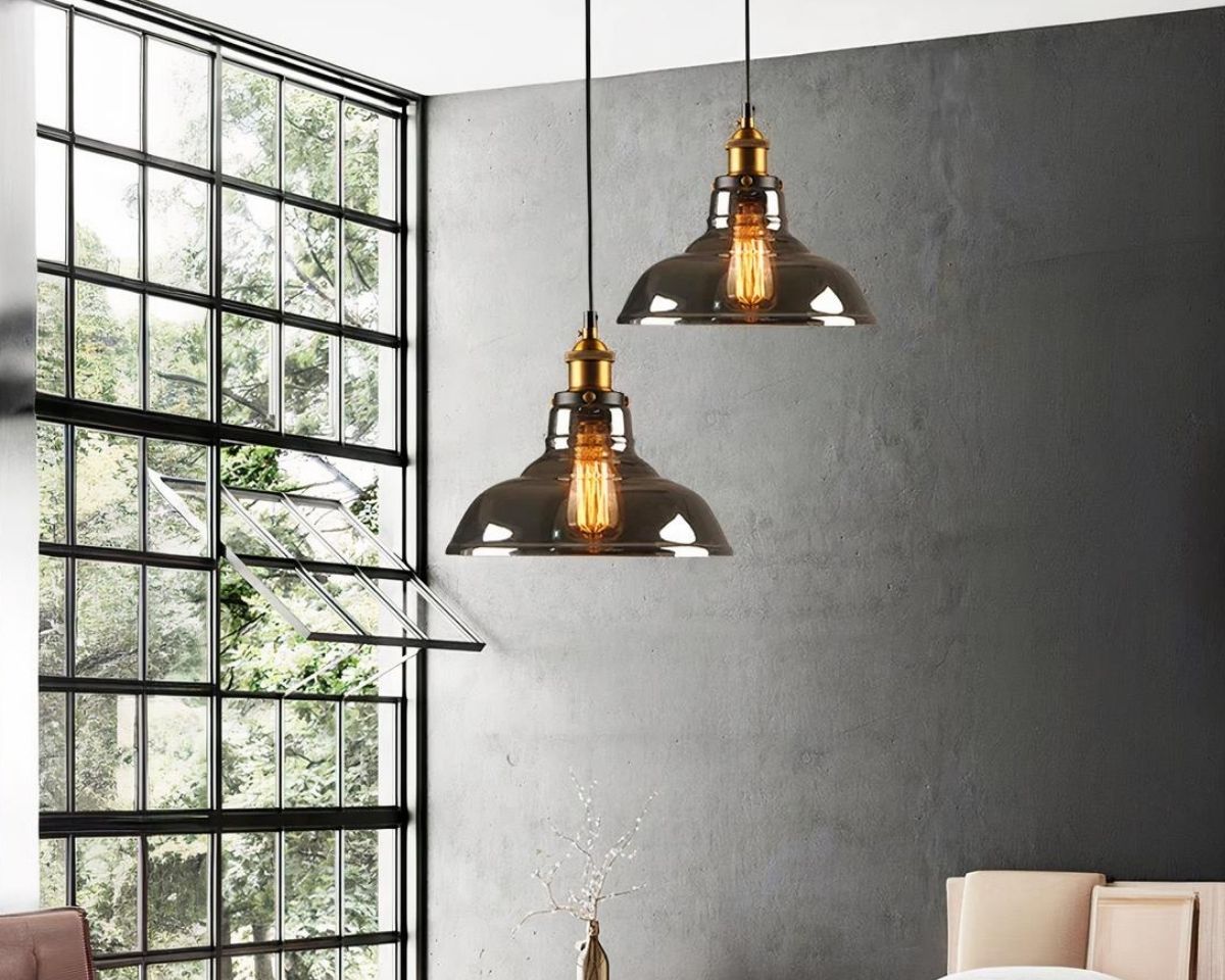 IMG_08_2024_suspension_verre_fume_led_effet_vintage_classe_b