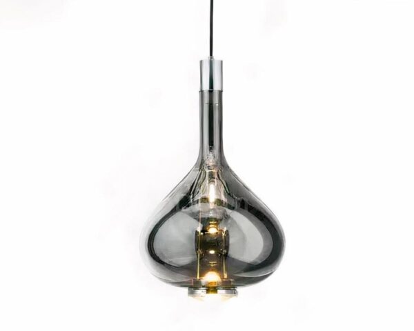 Suspension verre fumé LED épurée et luxueuse sur fond blanc.