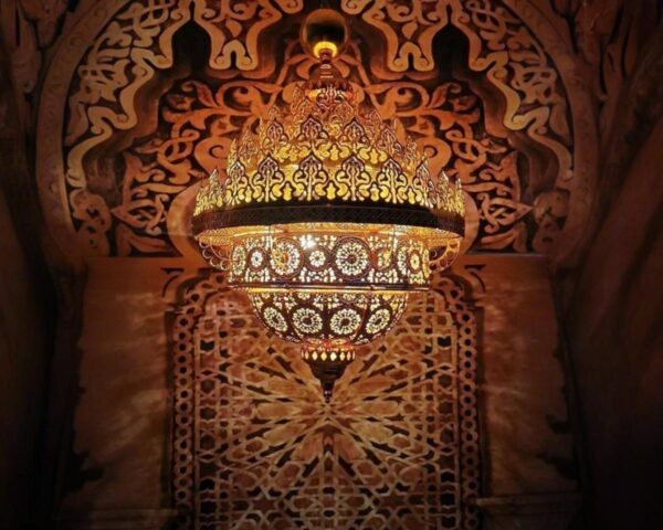 Suspension marocaine moderne et raffinée