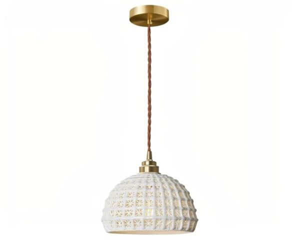 Suspension céramique moderne au design gaufré sur fond blanc