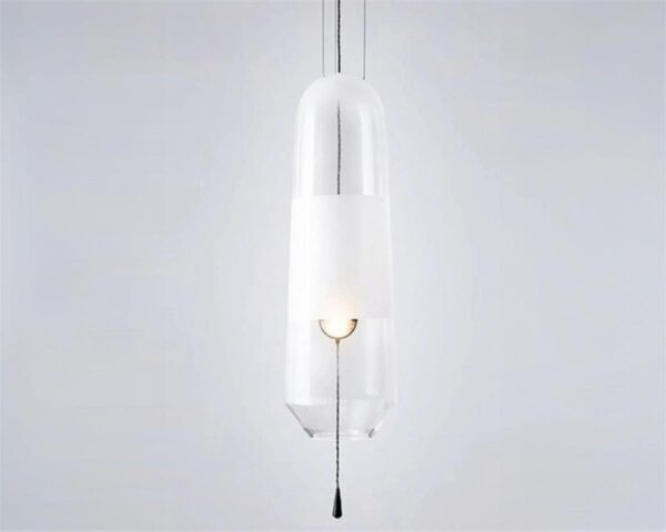 Suspension nordique blanche et décorative