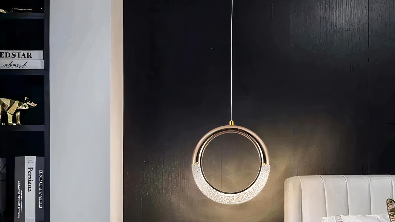 IMG_09_2024_suspension_chambre_led_luxueuse_discrete_03-image-3.jpg