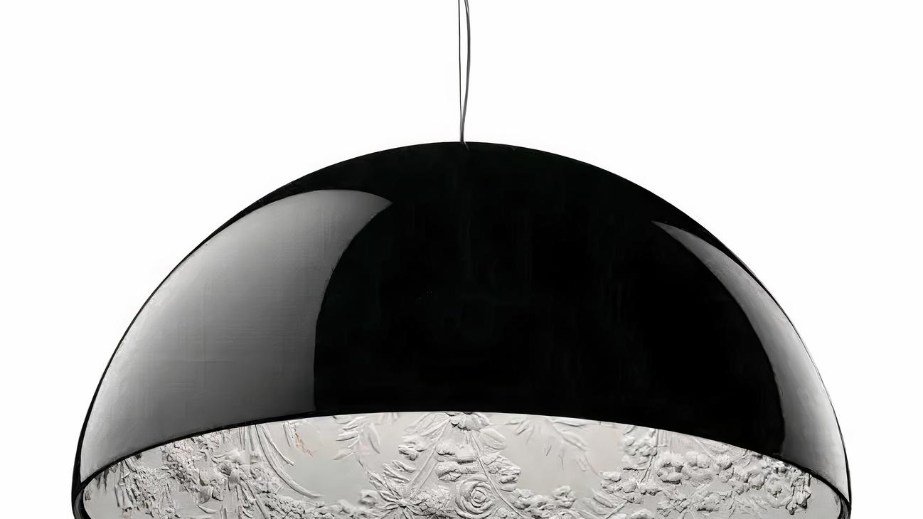 IMG_09_2024_suspension_minimaliste_motifs_artistiques_01-image-1.jpg