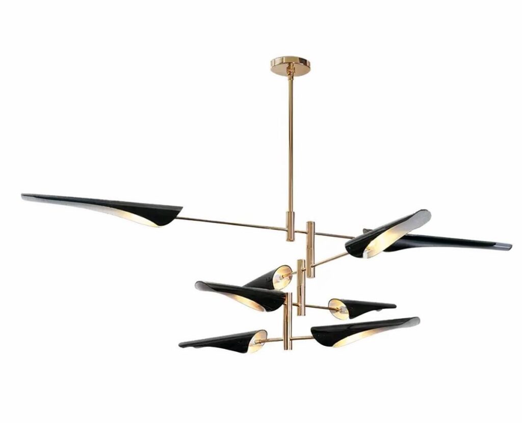 Suspension moderne et originale à 6 têtes sur fond blanc
