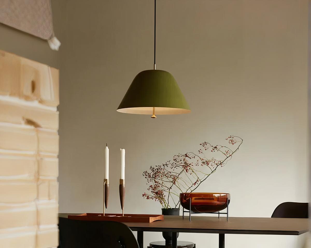IMG_09_2024_suspension_retro_led_discrete_efficace_03