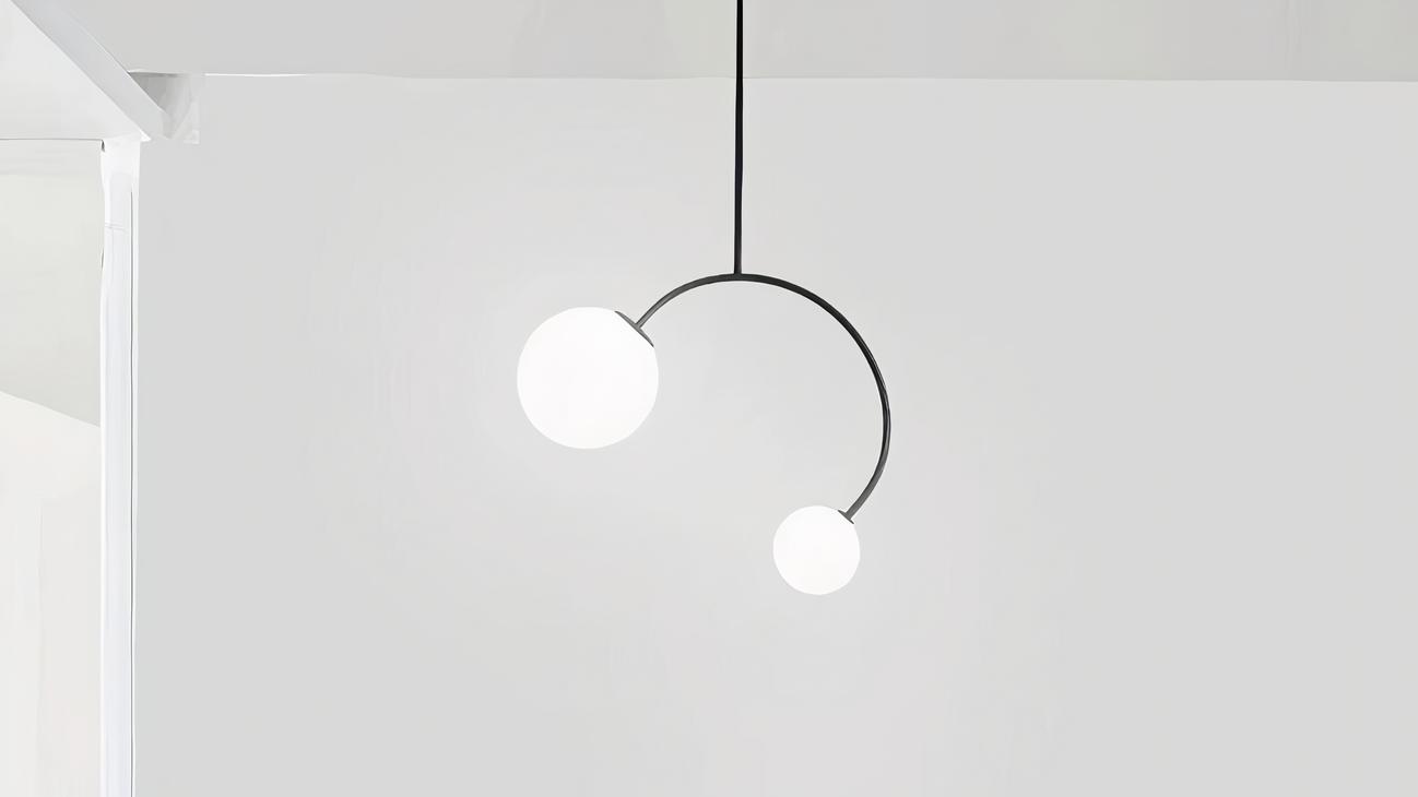 IMG_09_2024_suspension_scandinave_moderne_deux_tetes_01-image-1.jpg