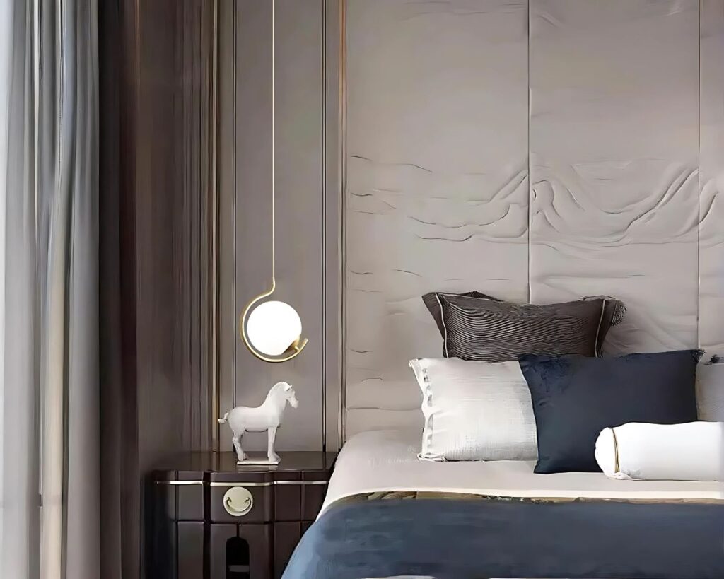 Suspension en verre au design luxueux dans une chambre